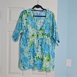 Lilly Pulitzer Never worn Blue Floral Top / swimsuit coverup
